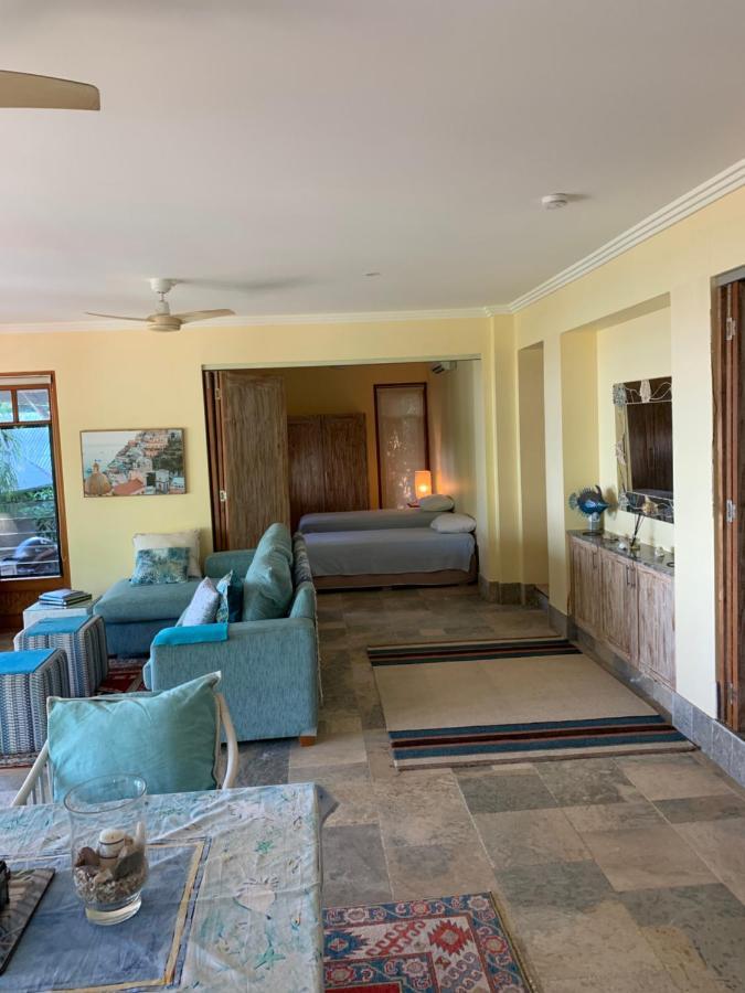Beachfront Dolphin Cabin Oak Beach Extérieur photo